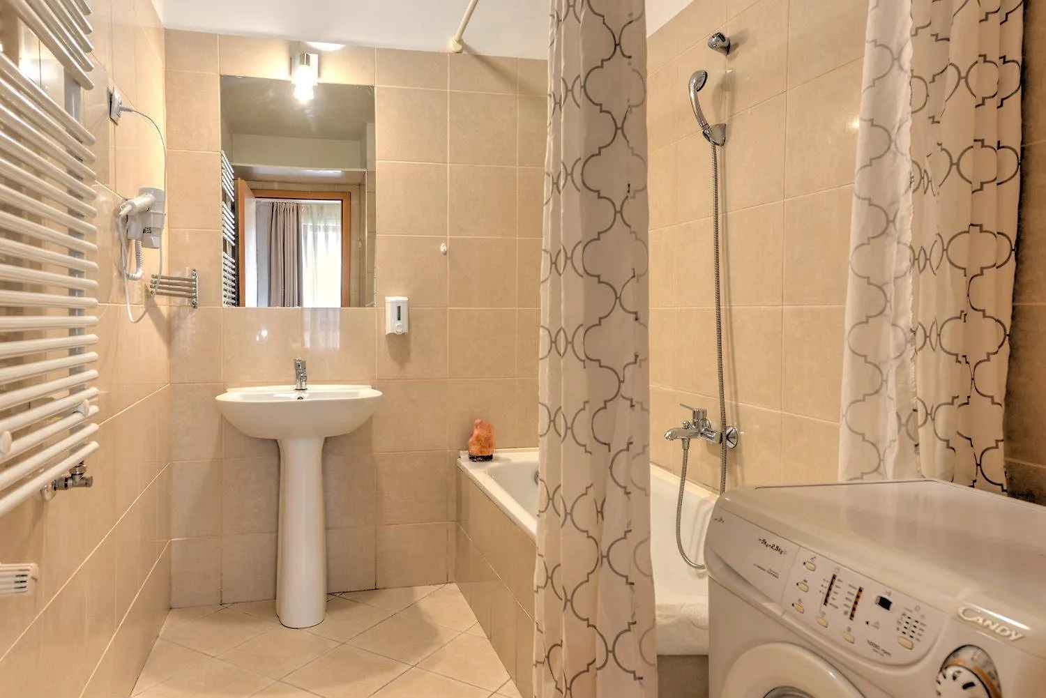 Luxury Paulay Street Apartment Budapest