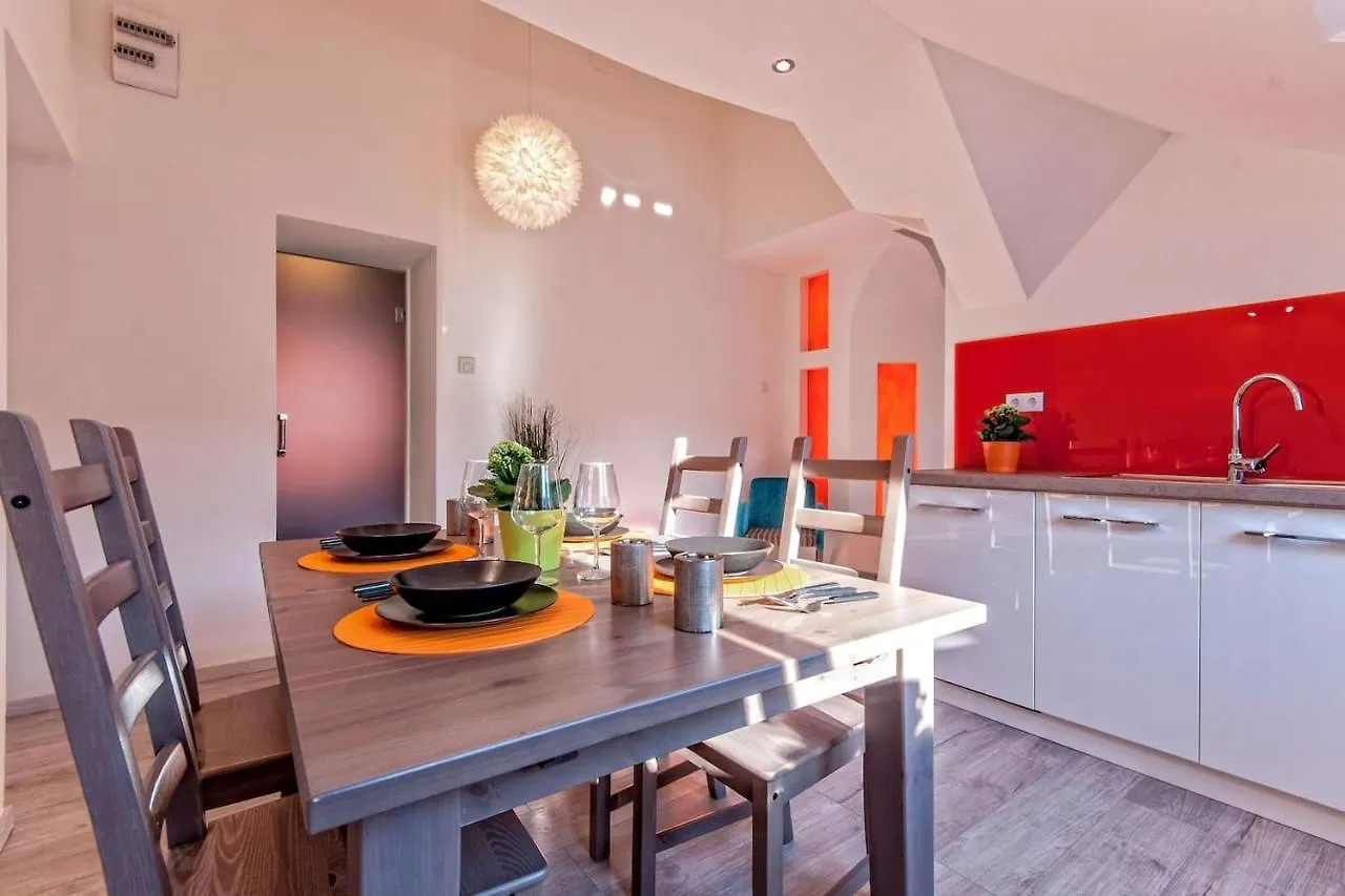 Luxury Paulay Street Apartment Budapest
