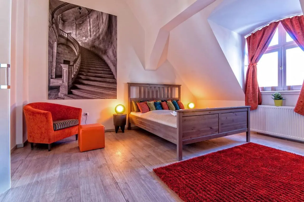 Luxury Paulay Street Apartment Budapest