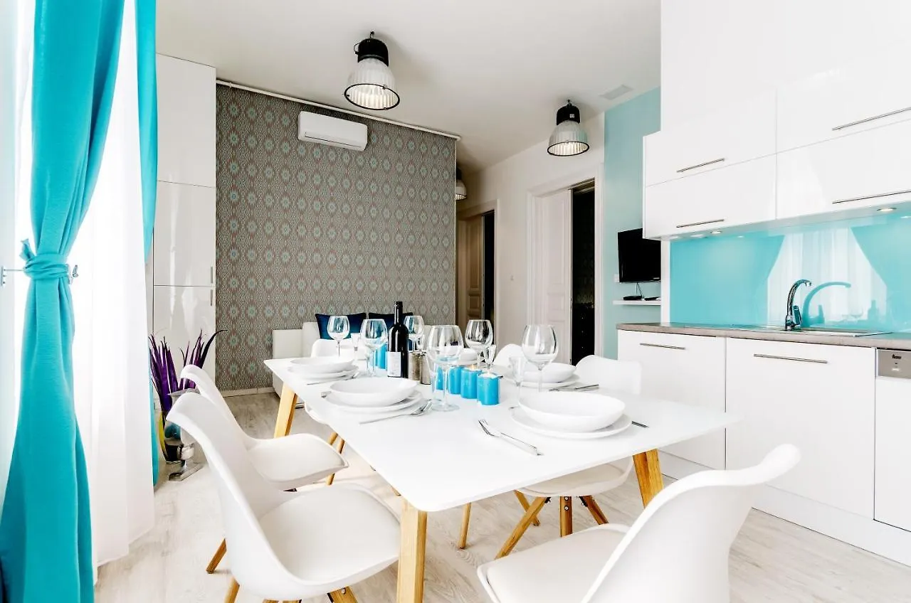 Luxury Paulay Street Apartment Budapest