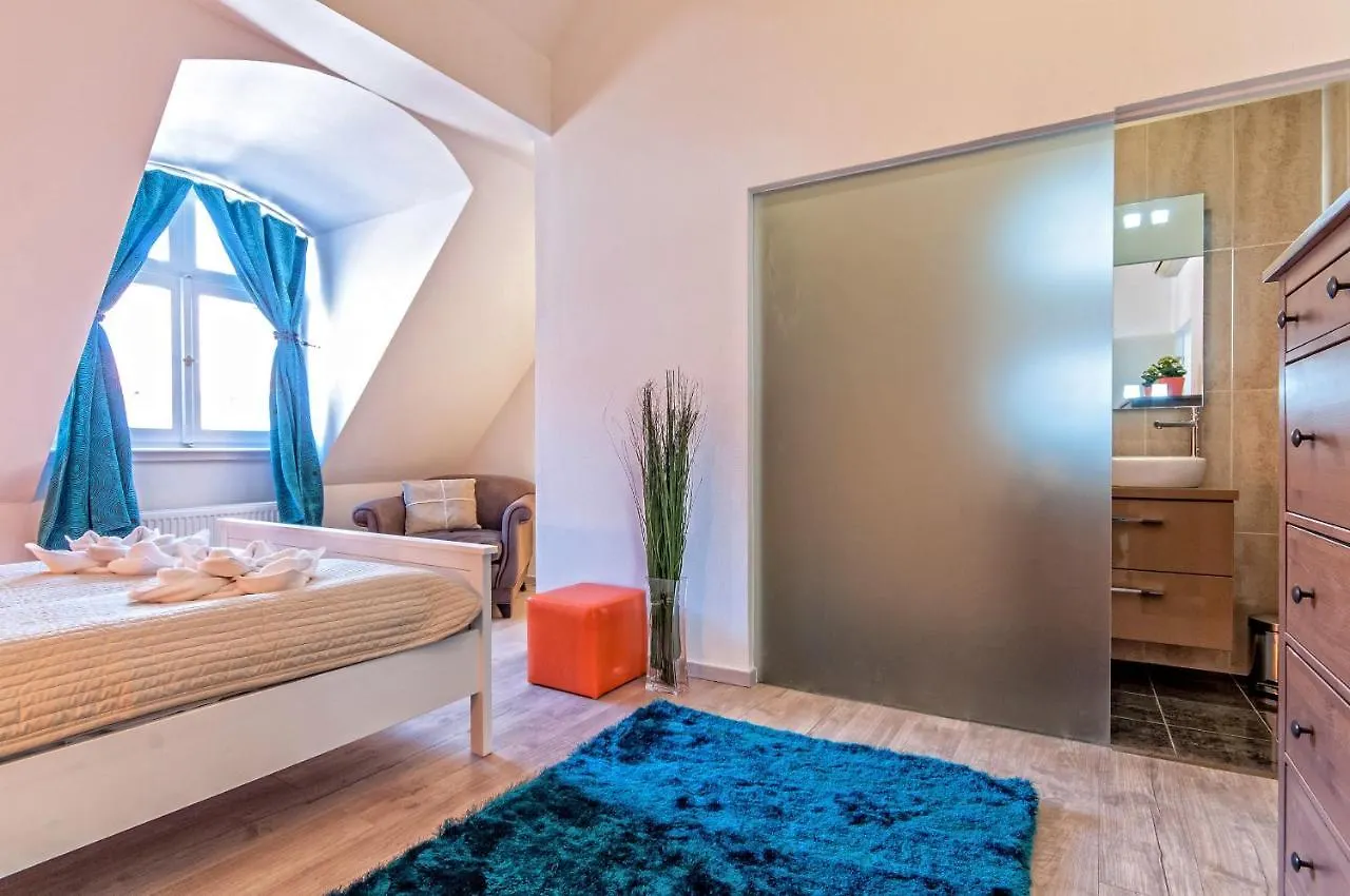 Luxury Paulay Street Apartment Budapest