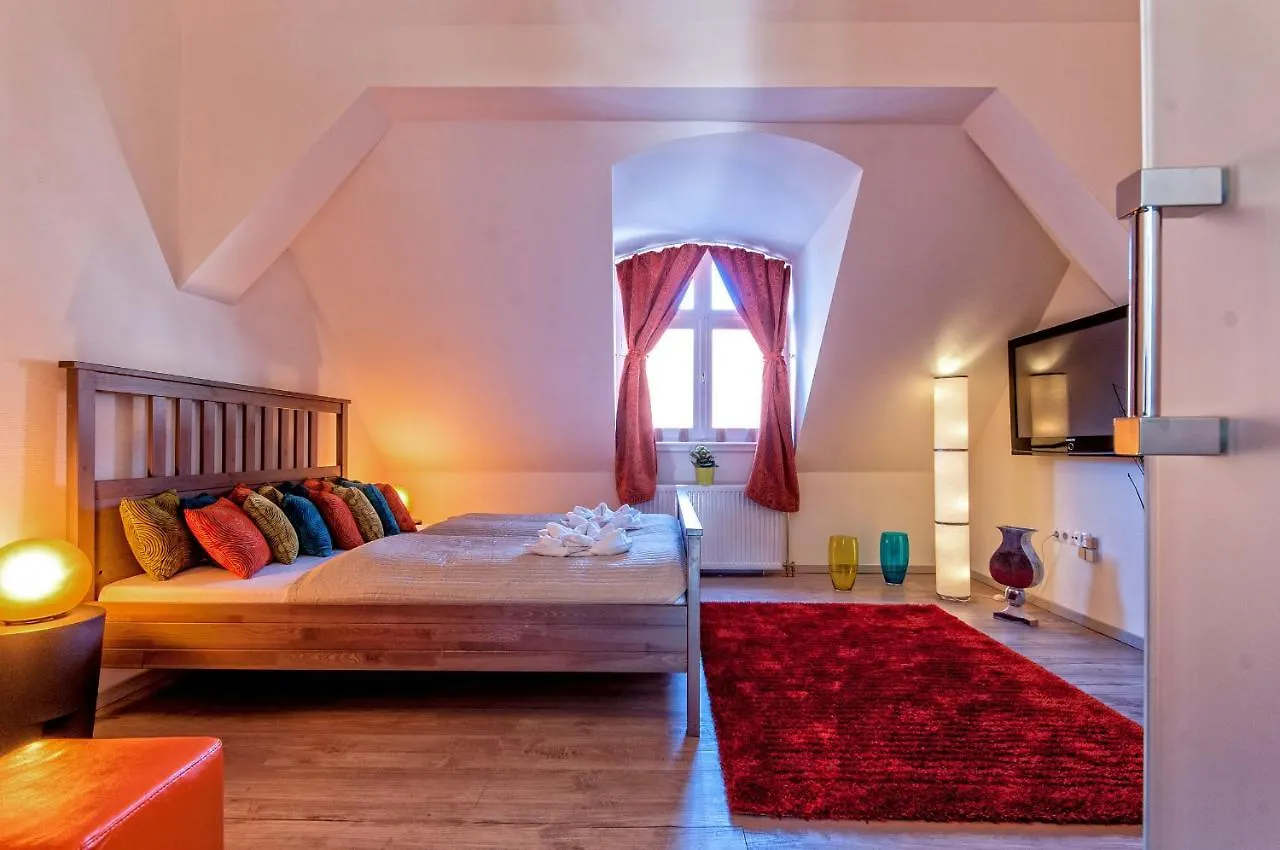 Luxury Paulay Street Apartment Budapest