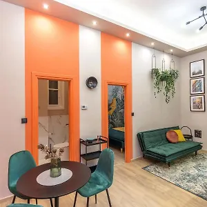 E13 Extravagant Studio Apartment