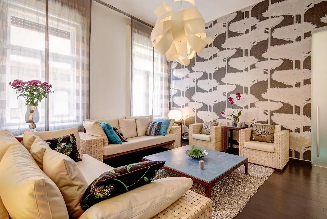 Luxury Paulay Street Apartment Budapest Hungary